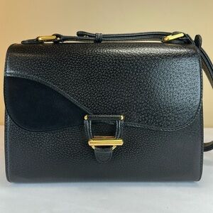 EUC! Gucci Black and Gold Women's Bag